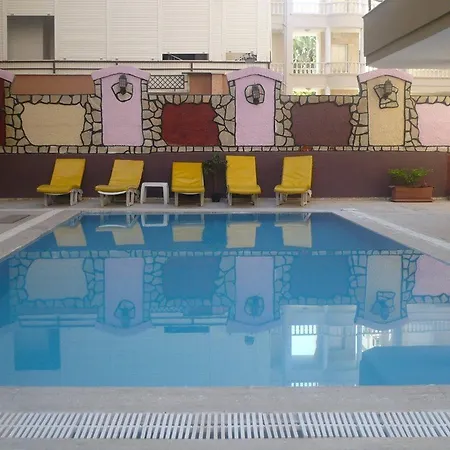 Kleopatra Alis אלאניה