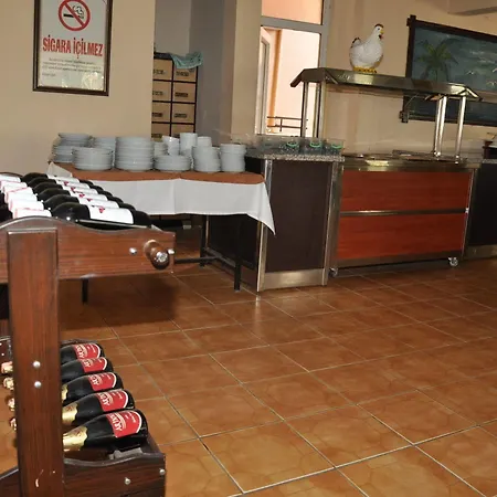 Kleopatra Alis מלון אלאניה